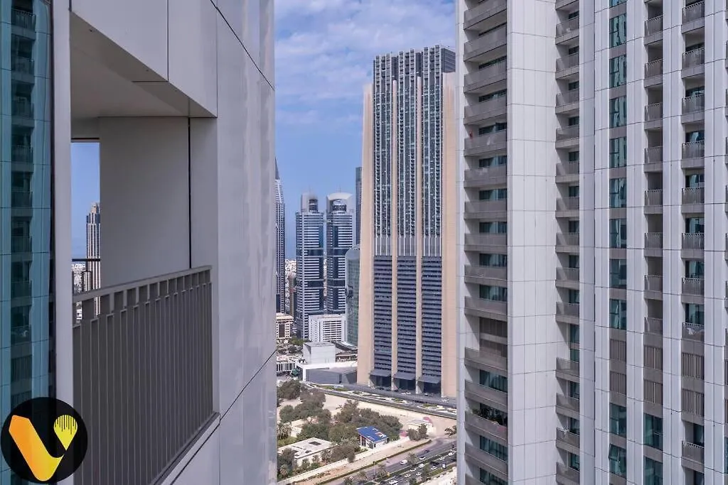 Downtown Views II - Vogue One Bedroom Apartment With Balcony, Opposite Dubai Mall Skybridge